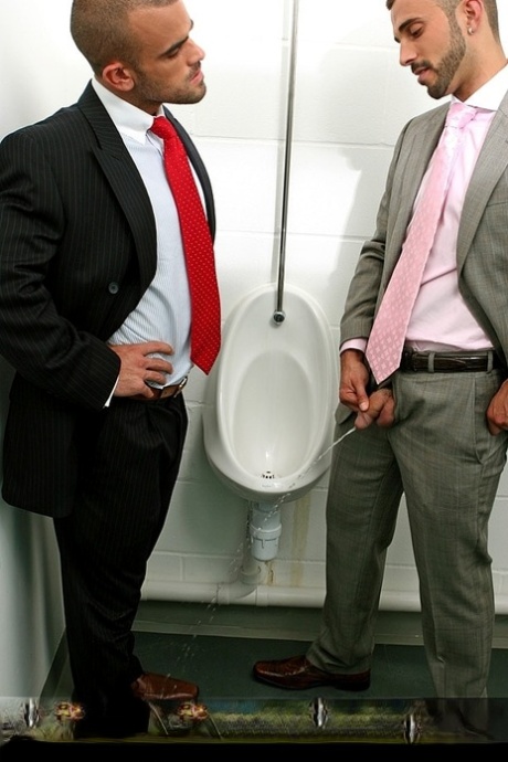 homoseksuel udendørs nøgen øverste hd fotos