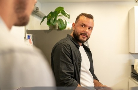 homoseksuel asiatisk sex i høj kvalitet varm kunst galleri