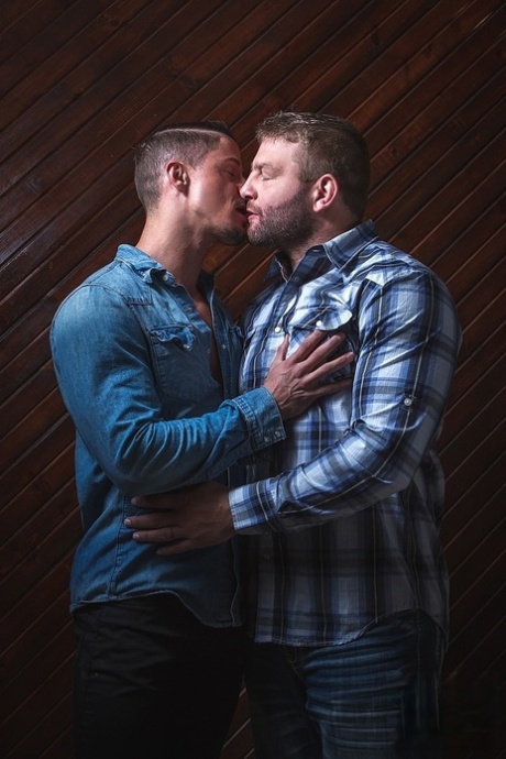 homoseksuel latino bdsm hd fotos
