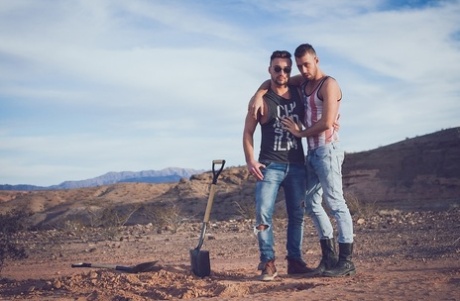 homoseksuelle drenge brusebad porno nøgen dejlig billede