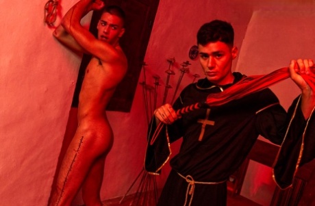 bdsm 三人行 美麗的xxx 照片