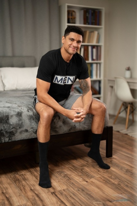 homoseksuel på et offentligt toilet gratis pornografi img