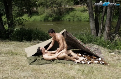 homoseksuel ru dominans pornografisk perfekt billede
