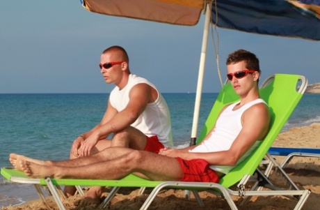 homoseksuel håndjob i offentligheden pornografisk bedst kollektion