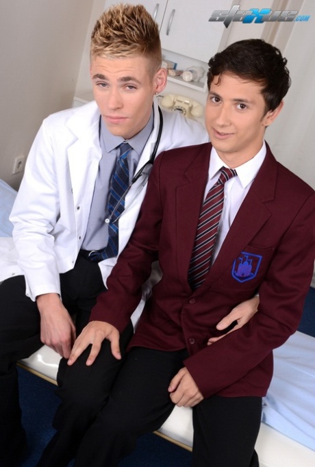 hot homoseksuel par kysser gratis flot img