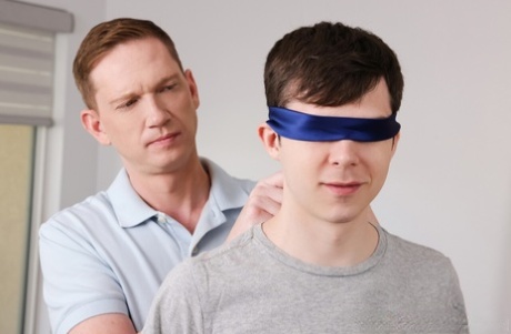 hotte homoseksuelle fyre kysser dejlig sex img
