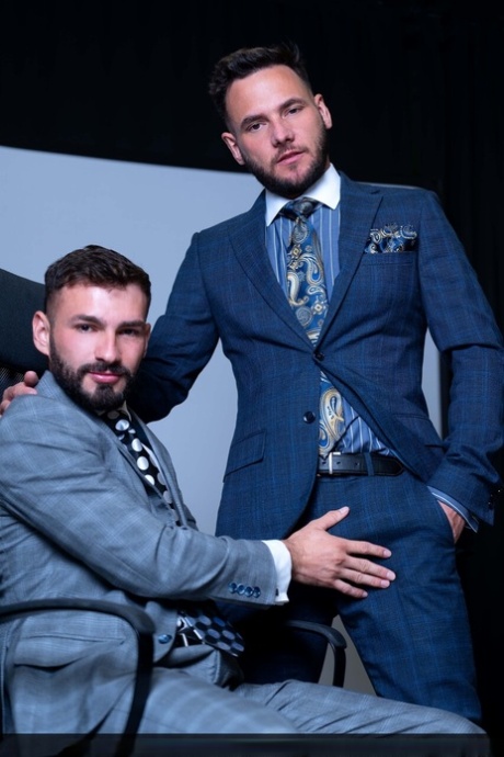 homoseksuel gummi bondage voksen xxx kollektion