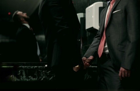 homoseksuel latino trekant smuk img